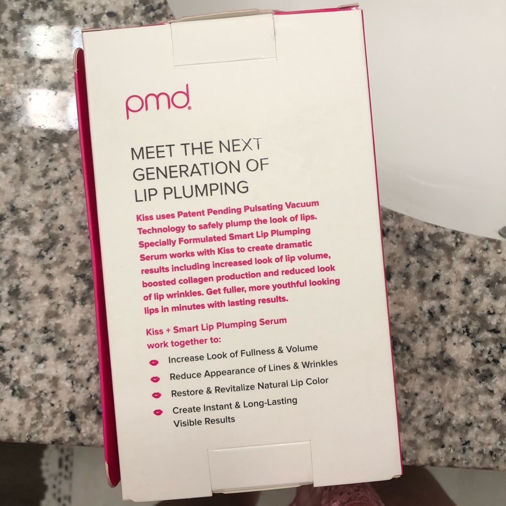 PMD Lip Plumping Device - Picture 2 of 3
